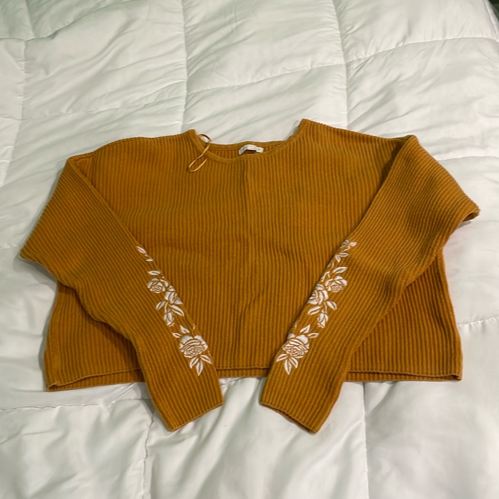 Pacsun LA Hearts Gold Mustard Yellow with White Embroidery